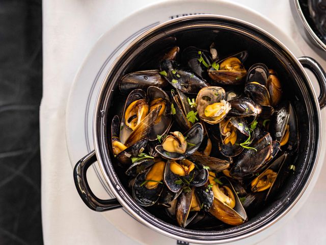 Terminus Nord Cocotte de moules au Chablis